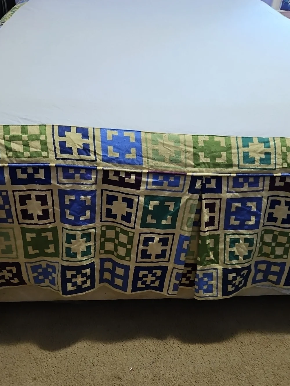 Vintage Retro Custom Queen Unbranded Geometric Bed Skirt in Blue and Green